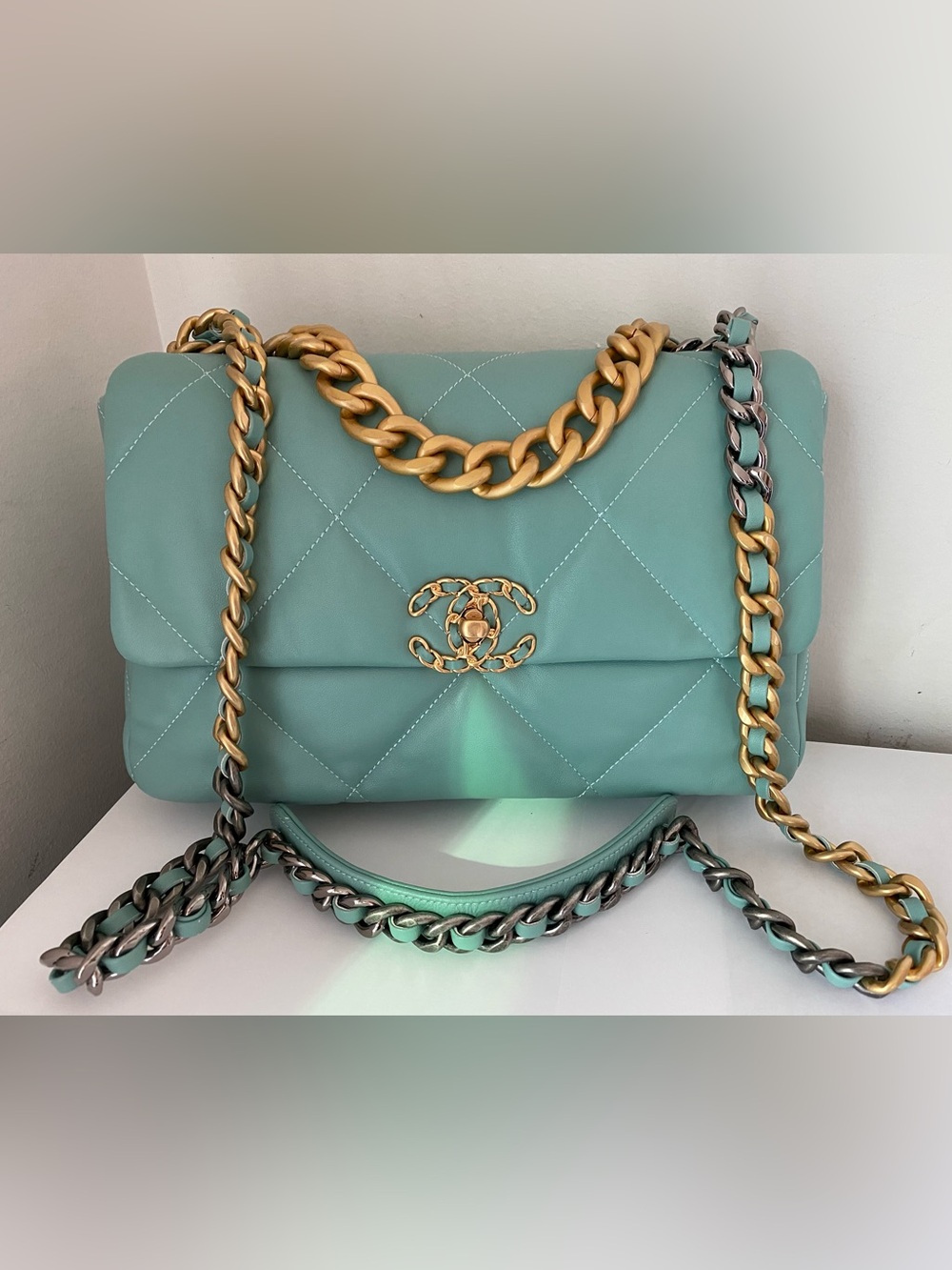 CHANEL Turqoiuse Quilted Lambskin Chain Shoulder Bag